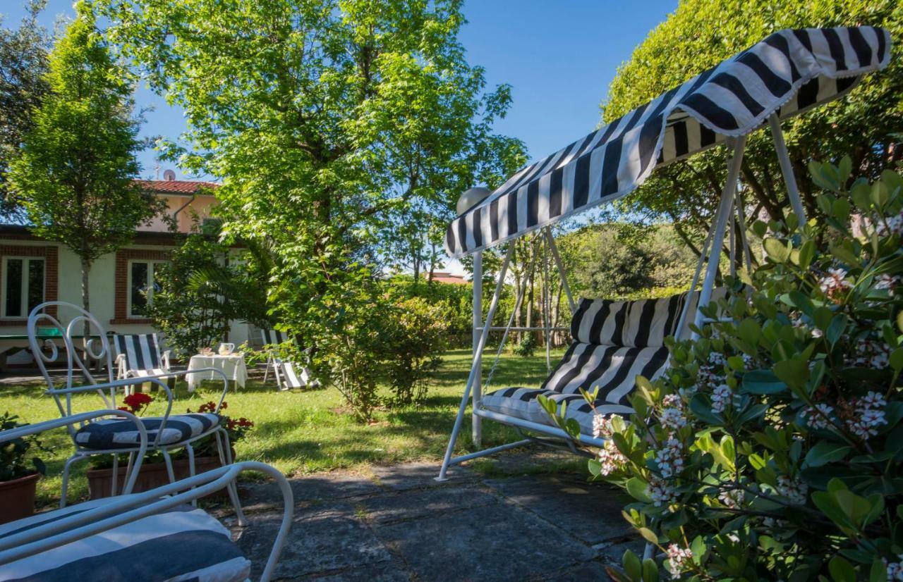 Villa Italy Марина-ді-П'єтразанта Екстер'єр фото
